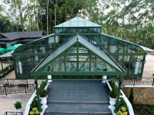 Victorian style greenhouse Steel and glass greenhouse YSGH-003